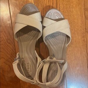 CROCS Cream Sandals with Crisscross Straps
